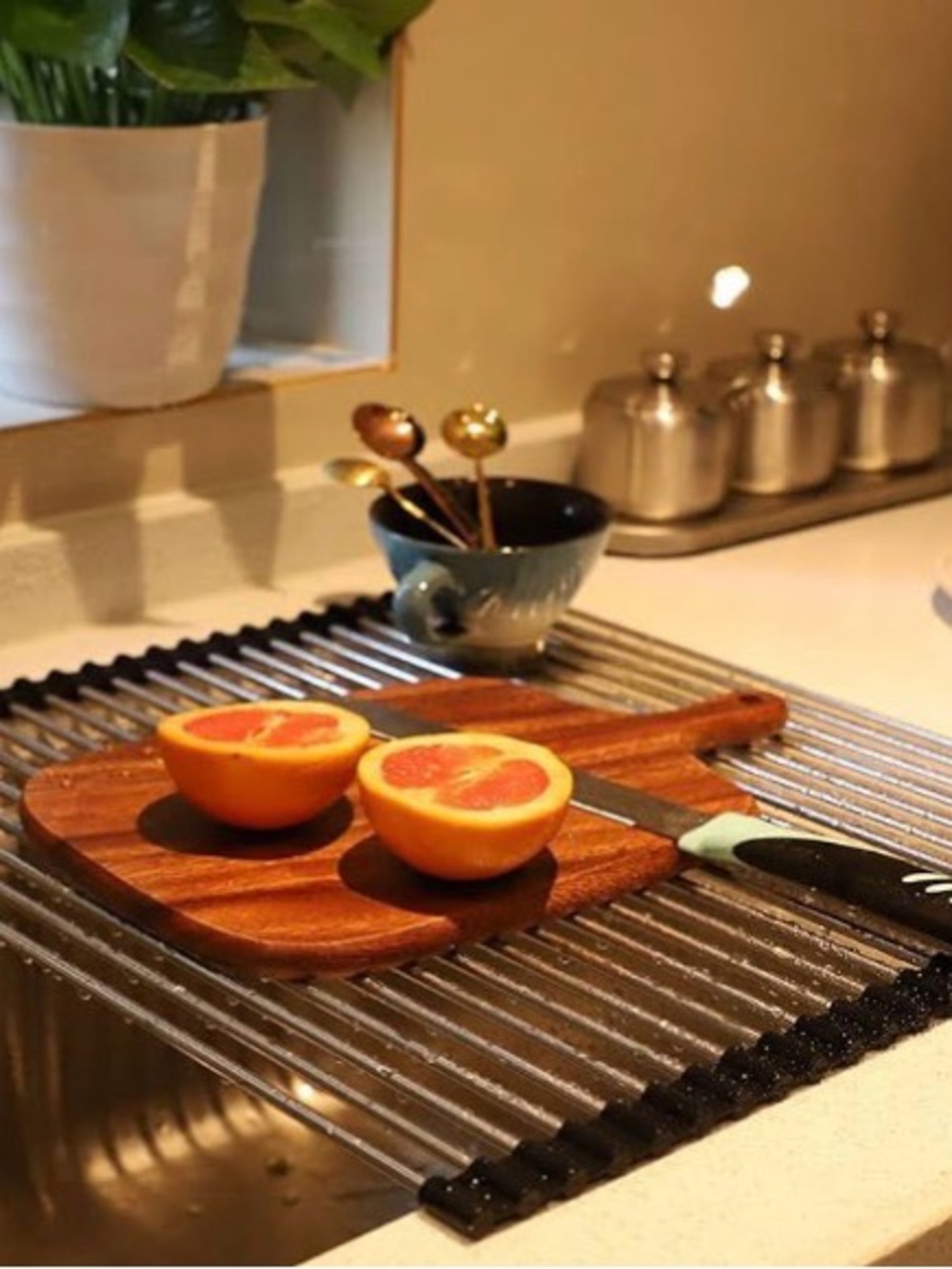 Roll Up Dish Drying Rack - Picture 3 of 3